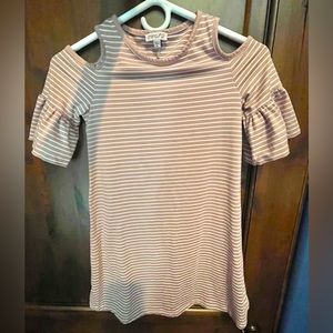 Chenault girl size 8 off the shoulder dress